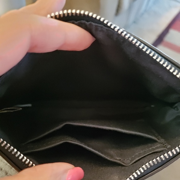 Coach wristlet - Picture 3 of 3